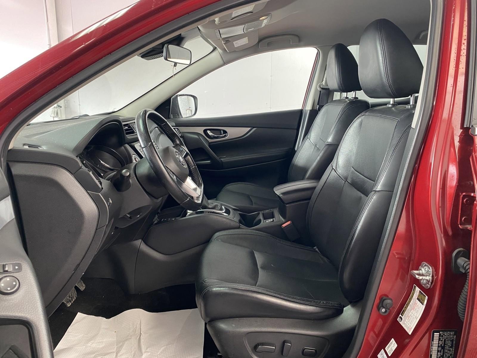 Used 2020 Nissan Rogue Sport SL image 19