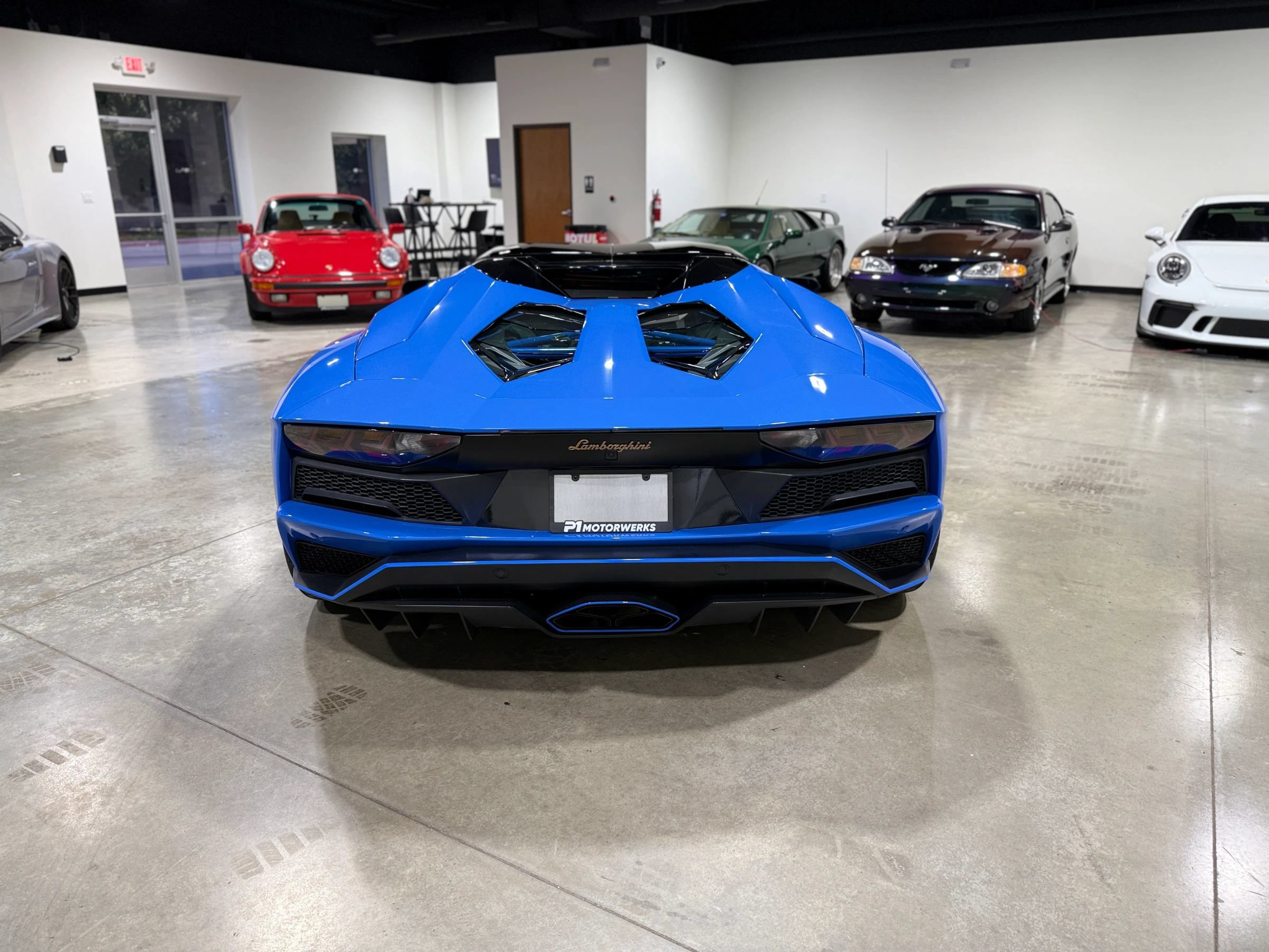 Used 2018 Lamborghini Aventador S AWD/4WD image 45