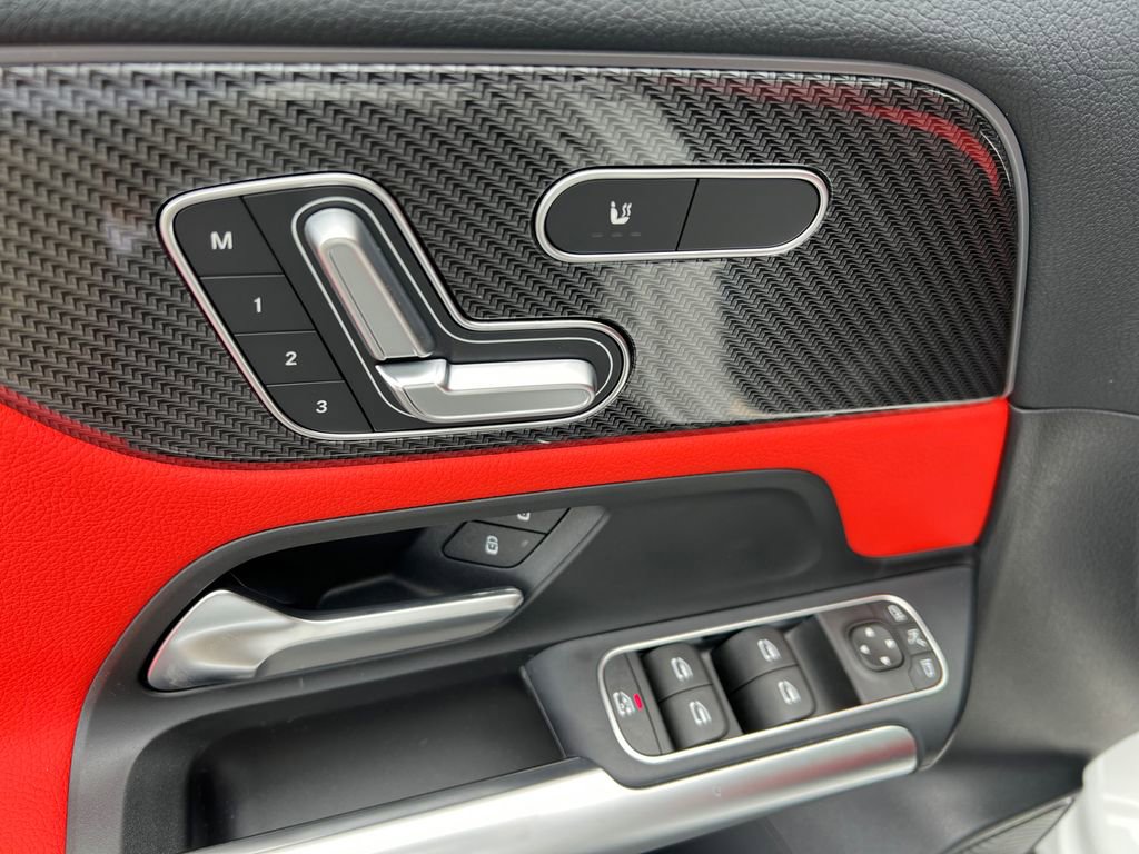 New 2026 Mercedes-Benz GLA 35 AMG 4MATIC image 11