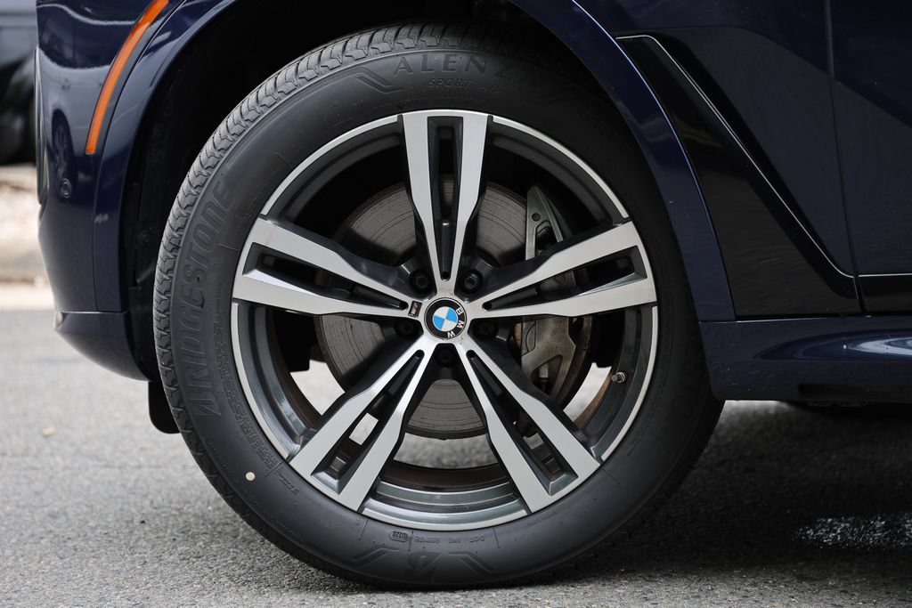 Used 2023 BMW X7 xDrive40i w/ M Sport Package AWD/4WD image 7