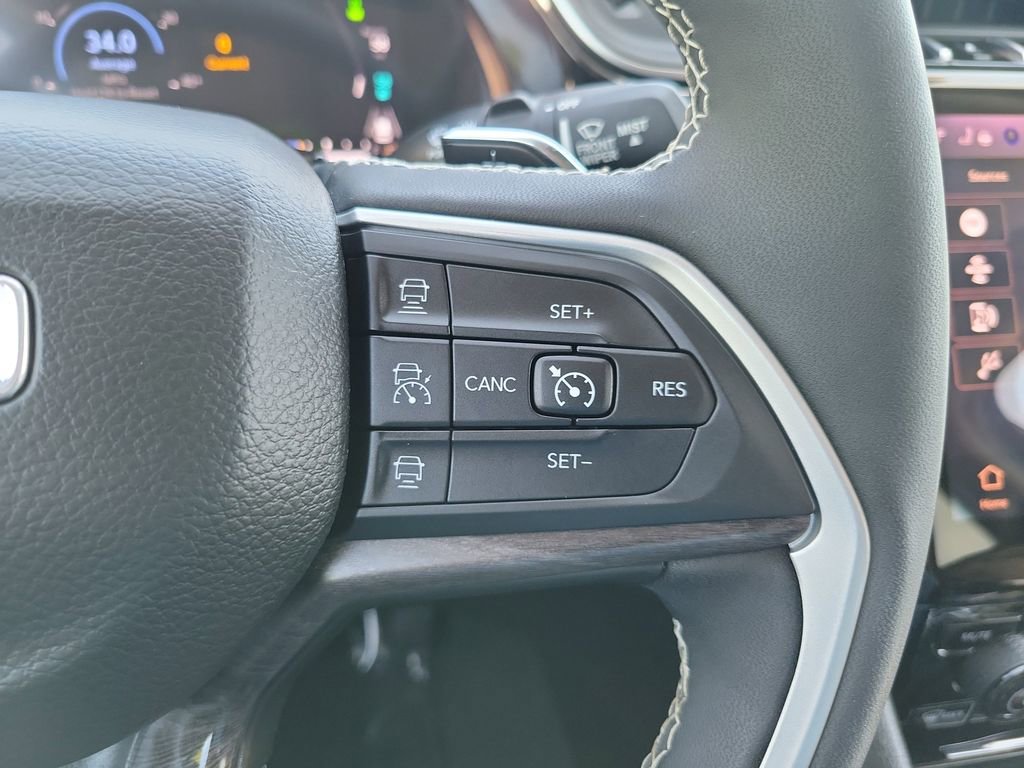 Used 2022 Jeep Grand Cherokee Limited 4xe AWD/4WD image 28