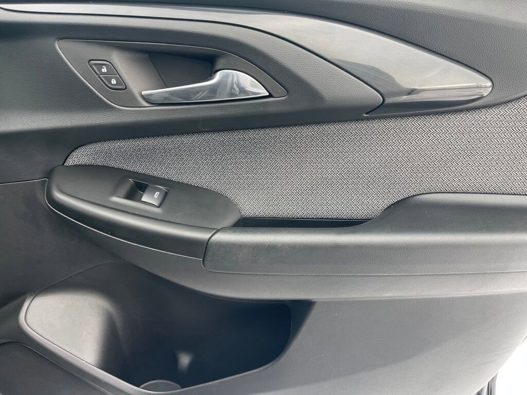 Used 2023 Chevrolet TrailBlazer LT image 24