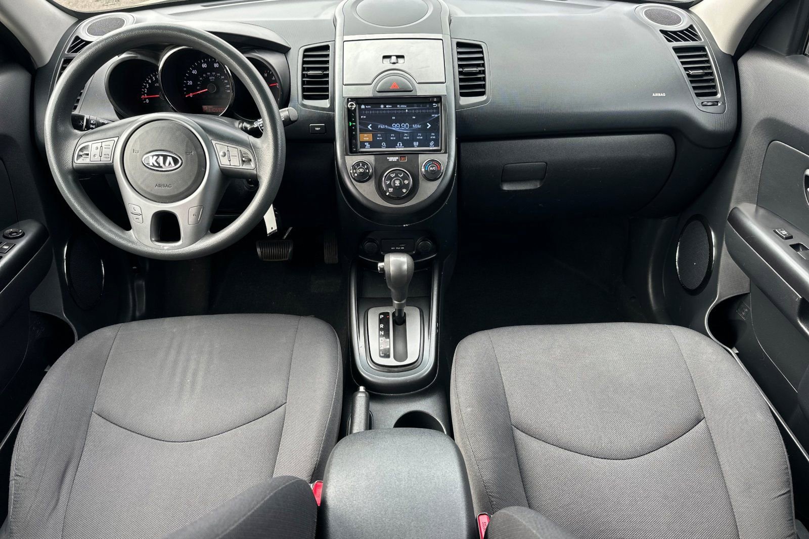 Used 2010 Kia Soul + FWD image 13