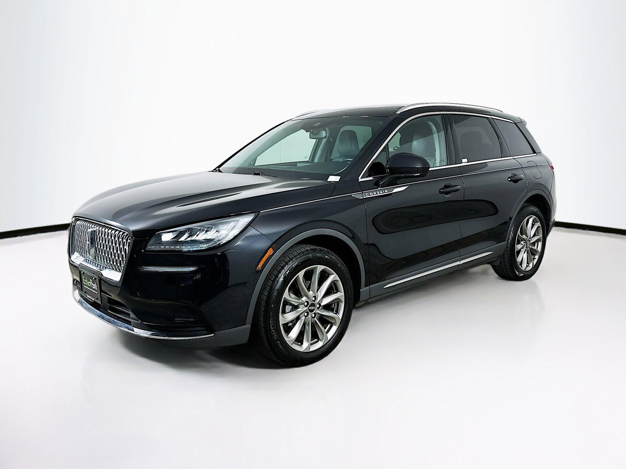 Used 2022 Lincoln Corsair AWD w/ Premium Package image 3