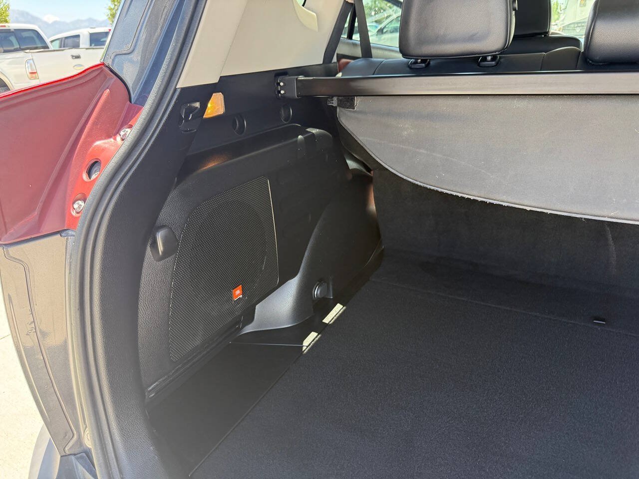 Used 2014 Toyota RAV4 Limited w/ Technology Package FWD image 27