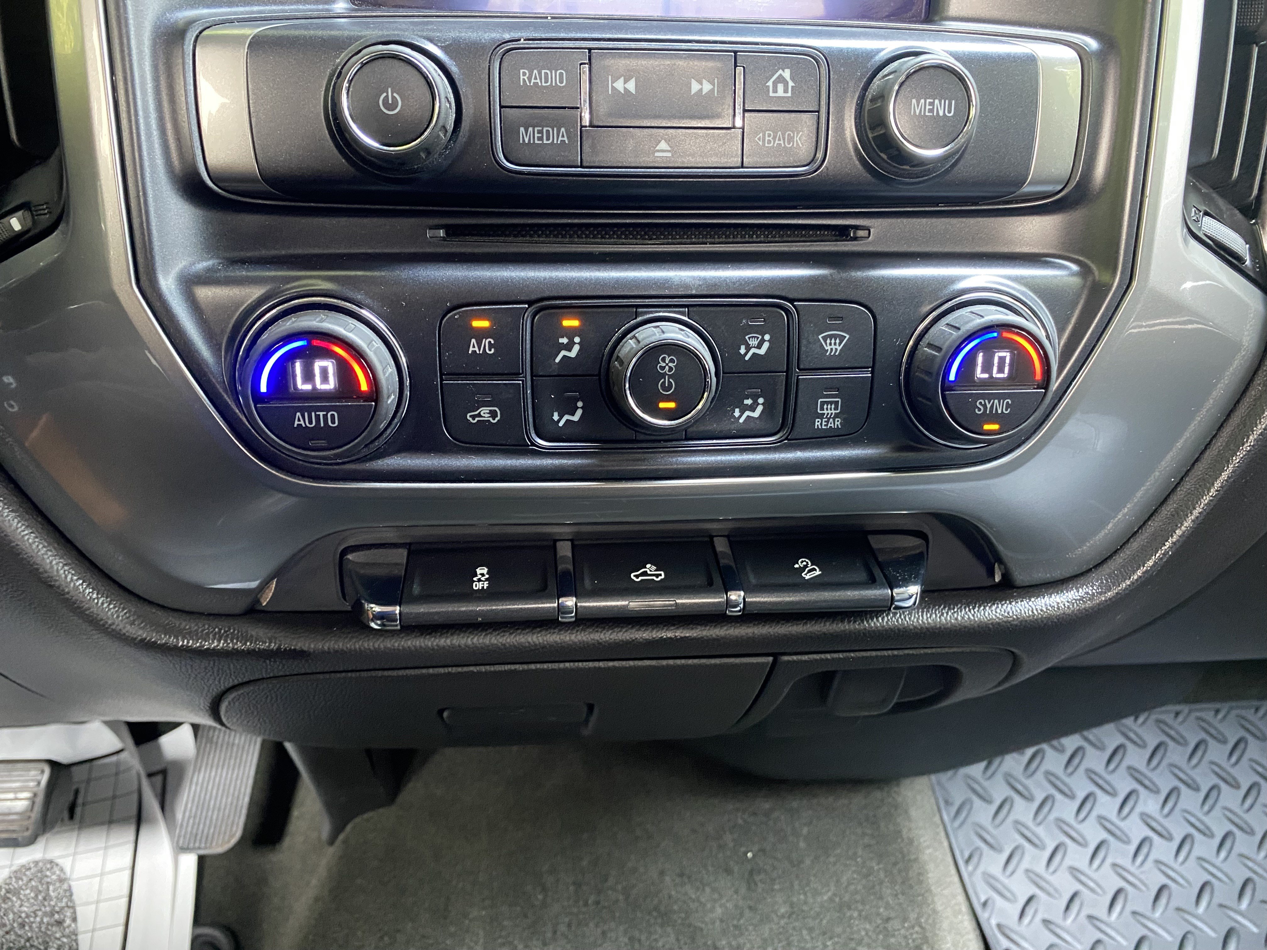 Used 2015 Chevrolet Silverado 1500 LT w/ All Star Edition AWD/4WD image 28