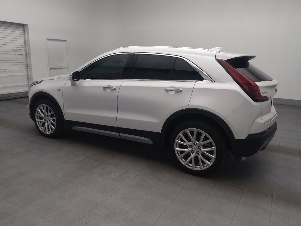 Used 2021 Cadillac XT4 Premium Luxury w/ Cold Weather Package FWD image 3