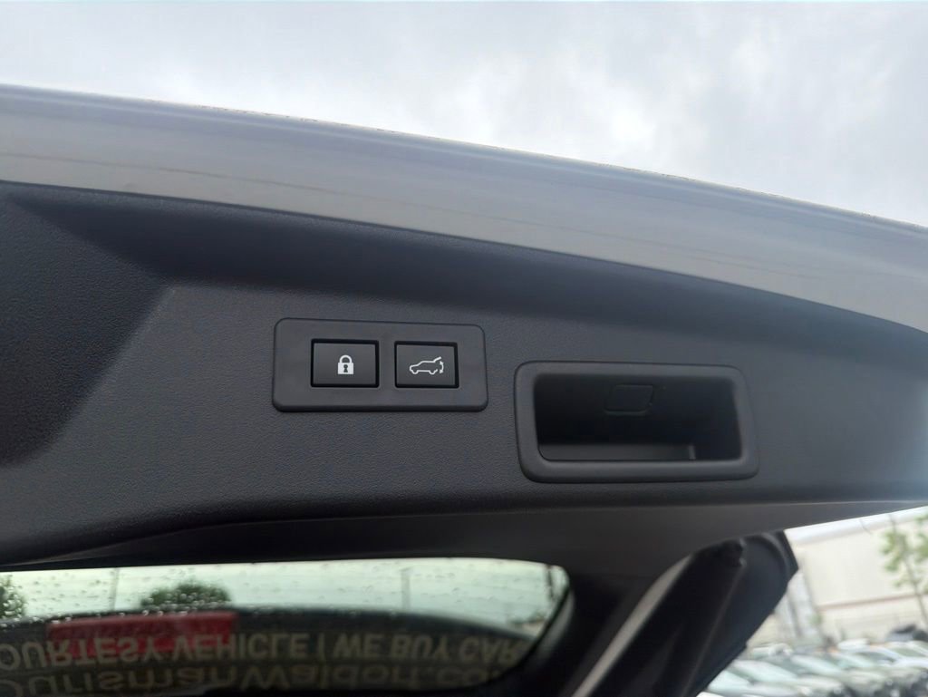 Used 2026 Subaru Outback Premium AWD/4WD image 6