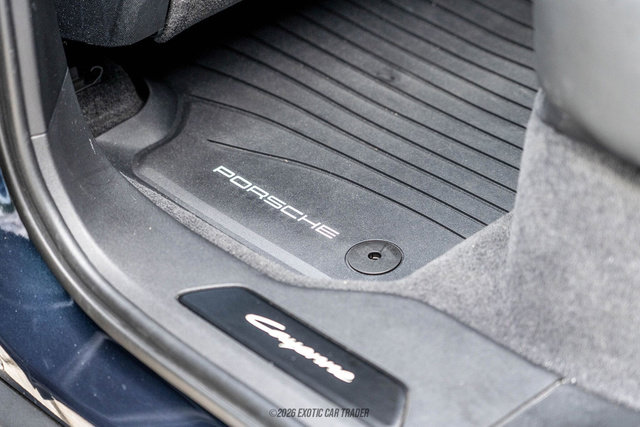Used 2024 Porsche Cayenne S image 39