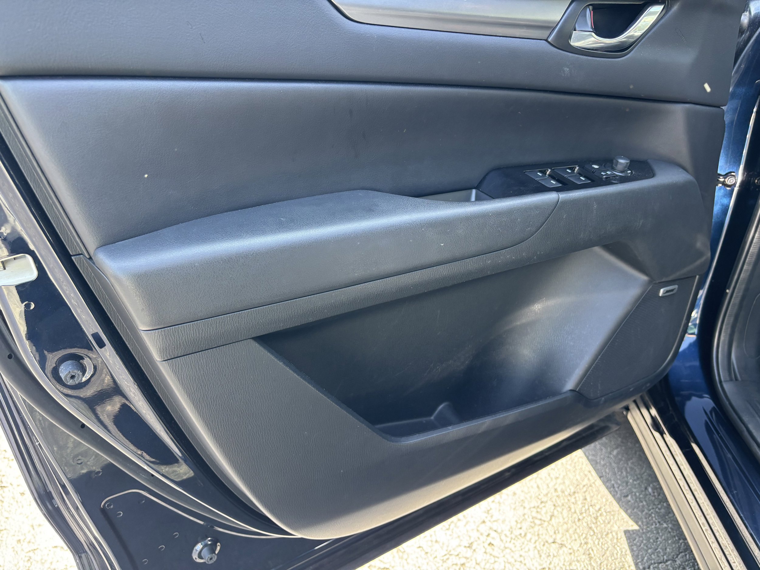 Used 2019 MAZDA CX-5 Touring image 7