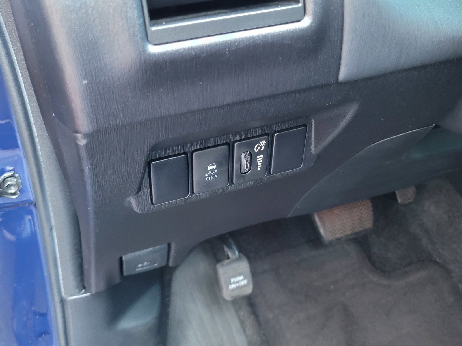 Used 2015 Toyota Prius V Three FWD image 19