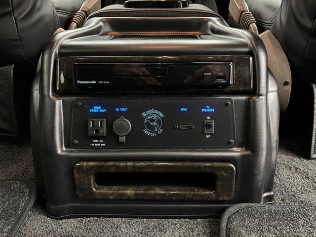 New 2026 GMC Savana 2500 w/ Driver Convenience Package RWD image 58