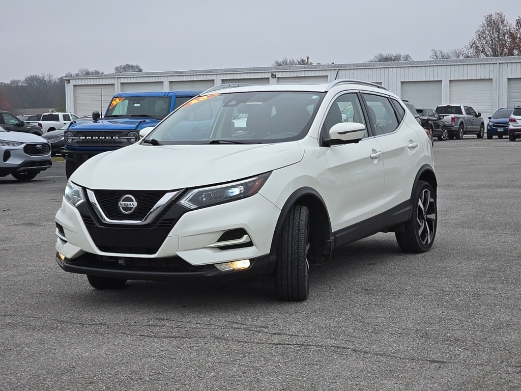 Used 2020 Nissan Rogue Sport SL w/ Premium Package image 3