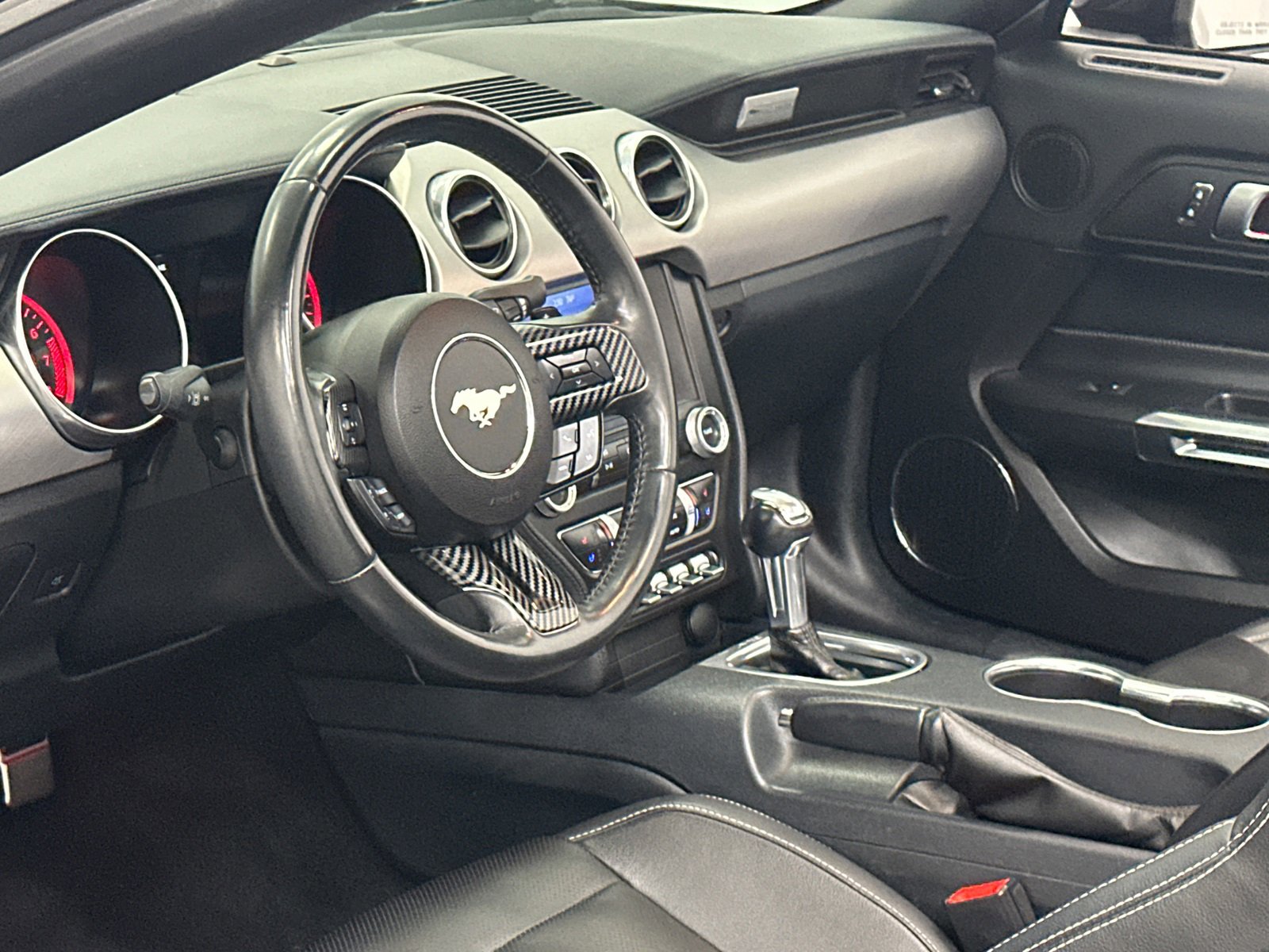 Used 2021 Ford Mustang Premium image 16