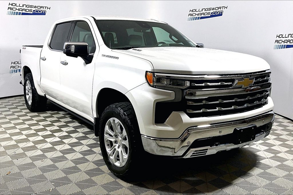 Used 2023 Chevrolet Silverado 1500 LTZ w/ LTZ Convenience Package II AWD/4WD image 3