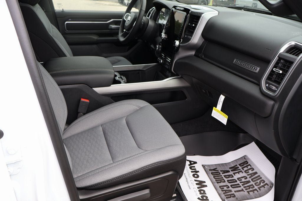 Used 2025 RAM 1500 Big Horn AWD/4WD image 17