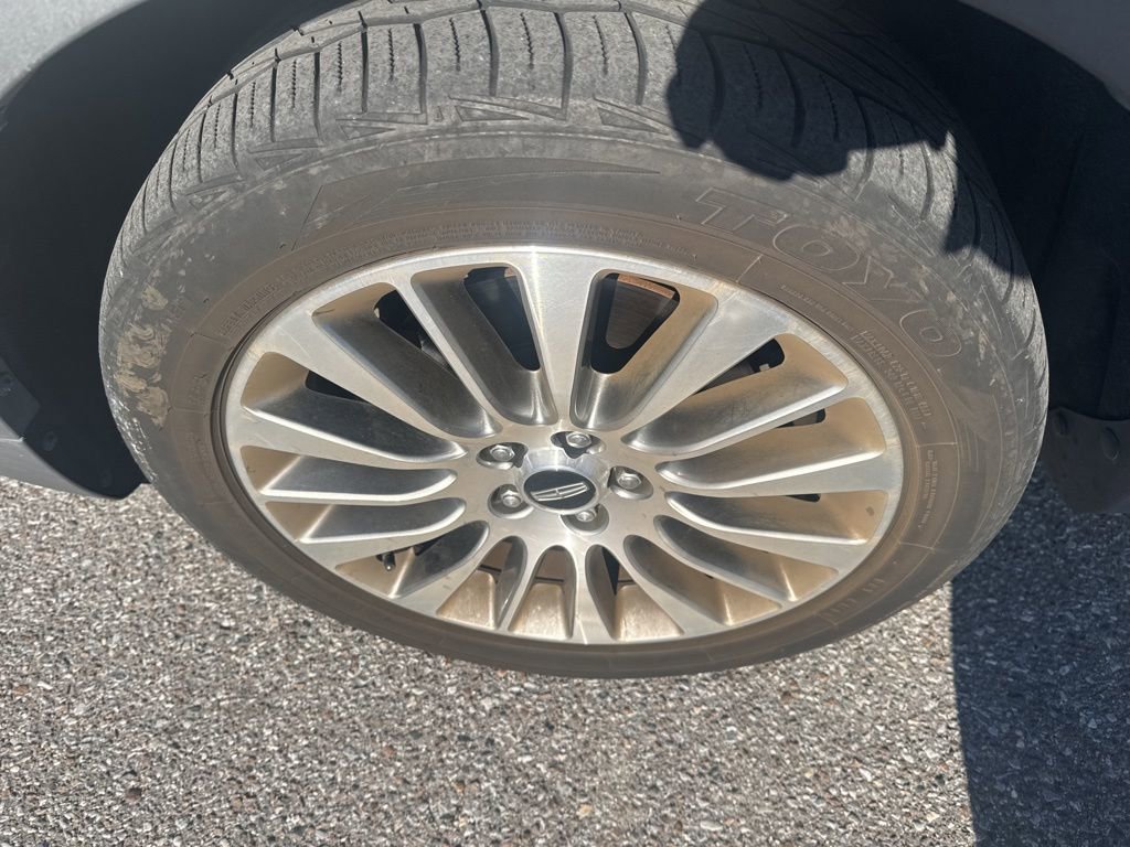 Used 2017 Lincoln MKC Reserve image 11