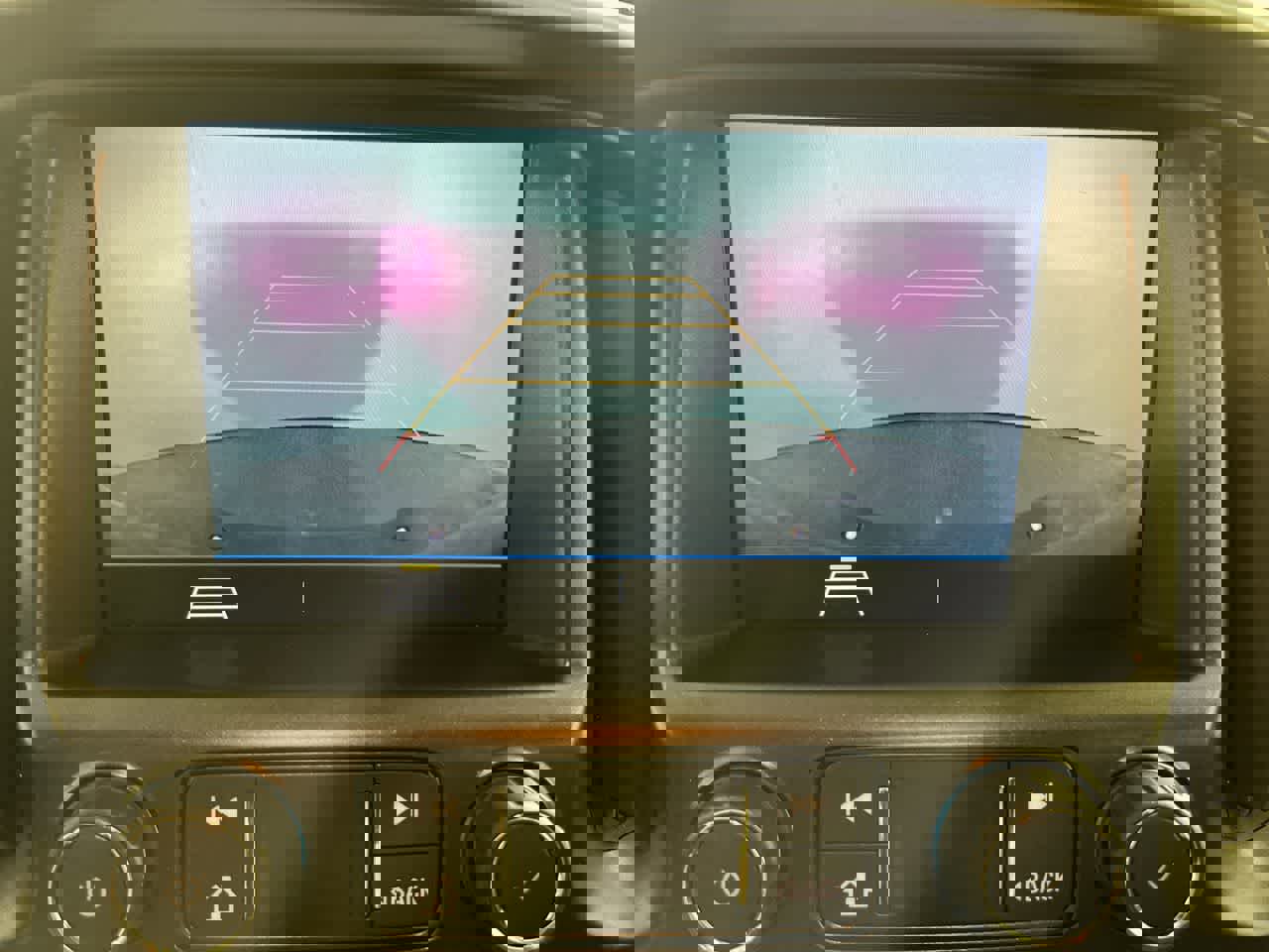 Used 2022 Chevrolet Colorado LT w/ Fleet Safety Package image 19