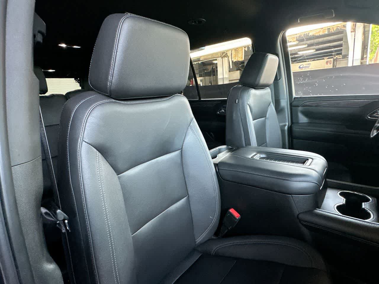 Used 2023 Chevrolet Tahoe LT w/ Luxury Package AWD/4WD image 27