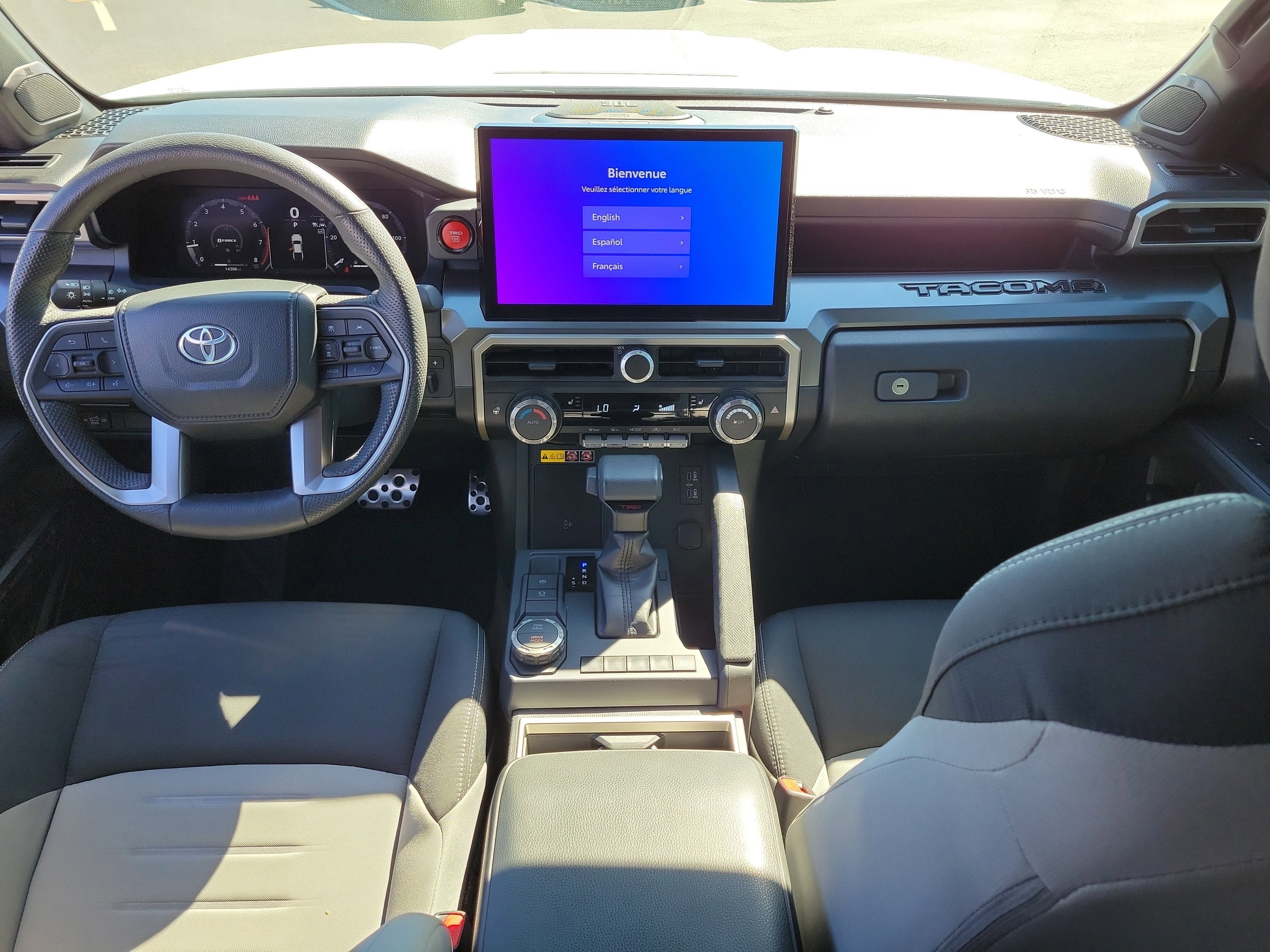 Used 2024 Toyota Tacoma TRD Sport w/ TRD Sport Upgrade Package image 15