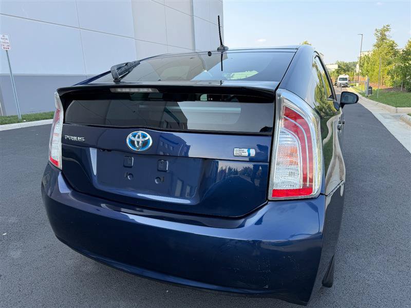 Used 2015 Toyota Prius Five w/ Advanced Technology Package FWD image 14