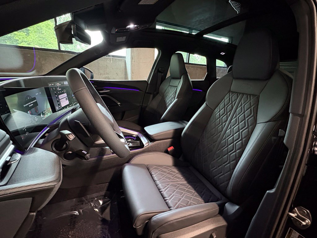 New 2026 Audi SQ5 Prestige AWD/4WD image 5