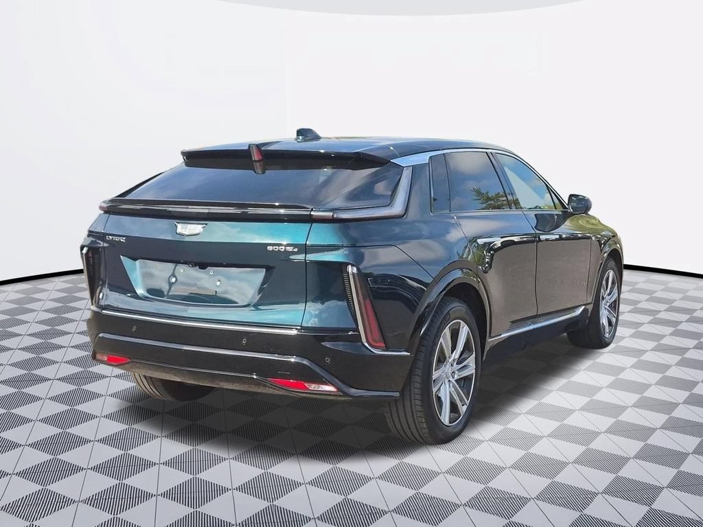 Used 2024 Cadillac Lyriq Tech AWD/4WD image 5