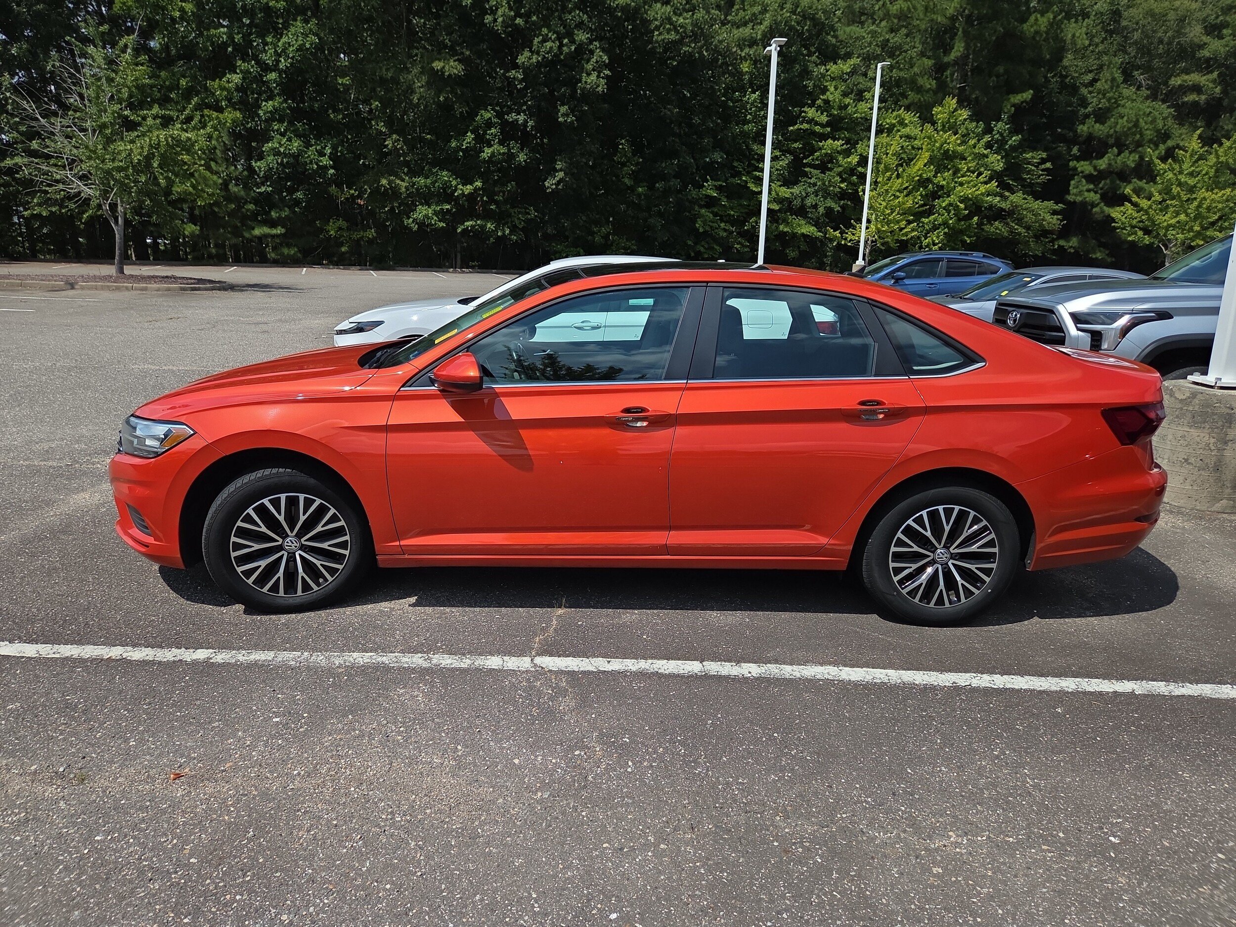 Used 2020 Volkswagen Jetta SE w/ SE Cold Weather Package FWD image 7