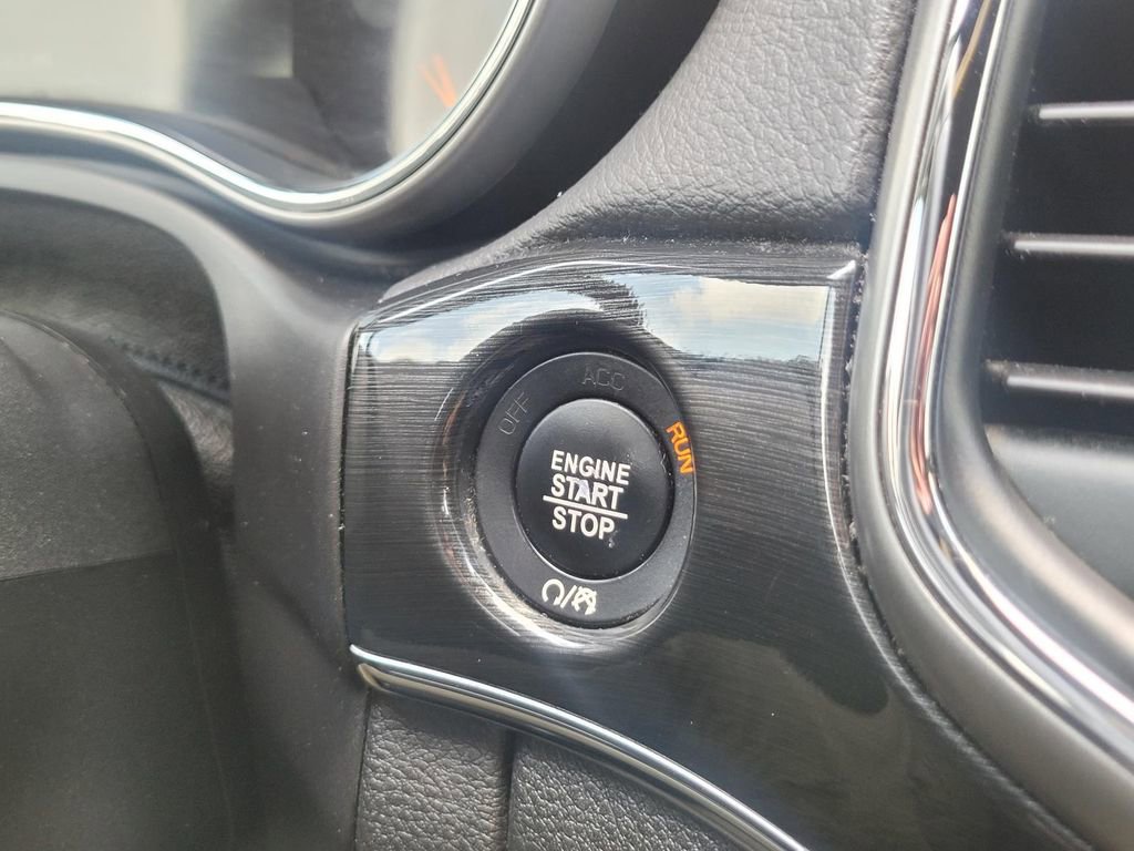 Used 2018 Jeep Grand Cherokee Trailhawk image 32