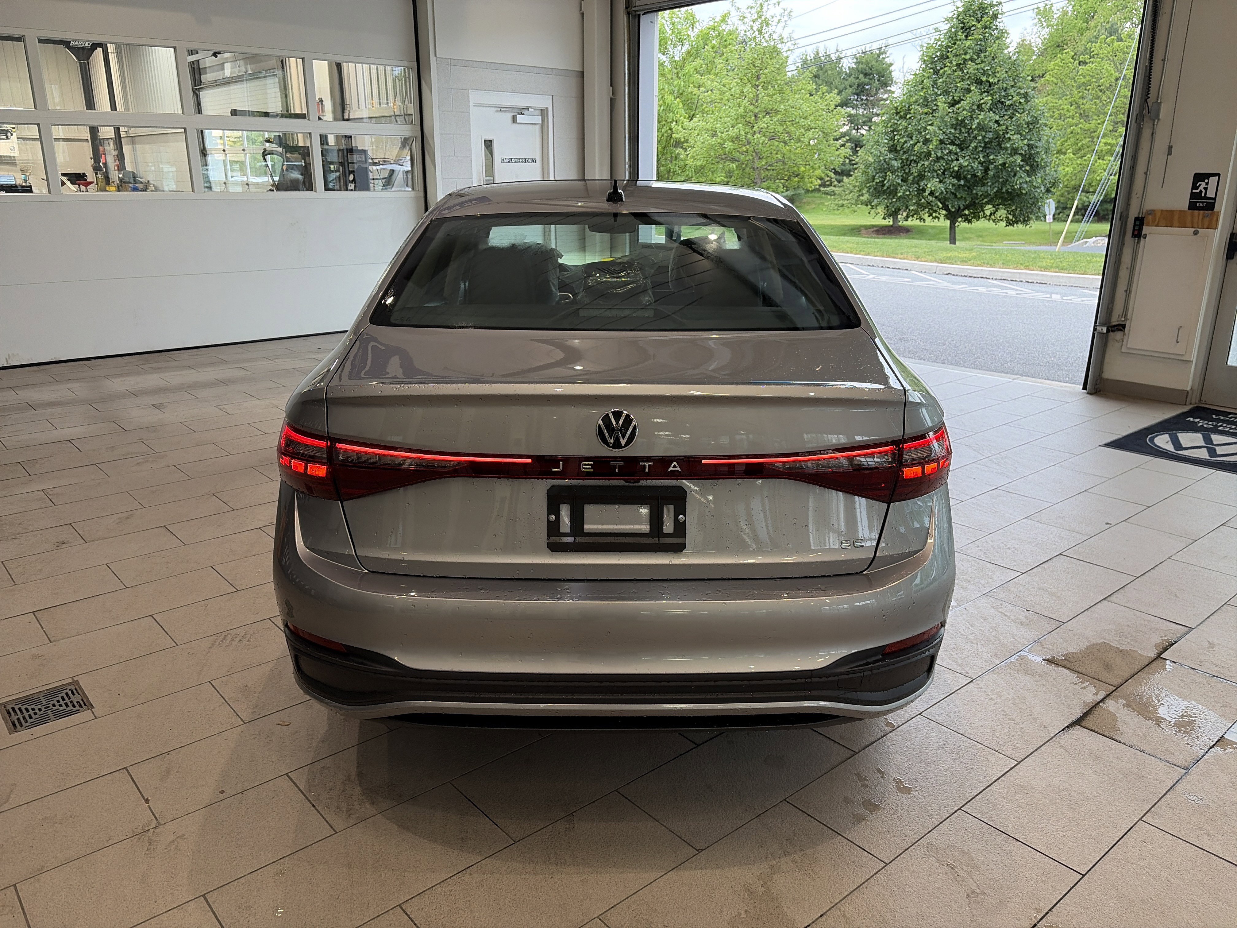 New 2026 Volkswagen Jetta SE FWD image 5