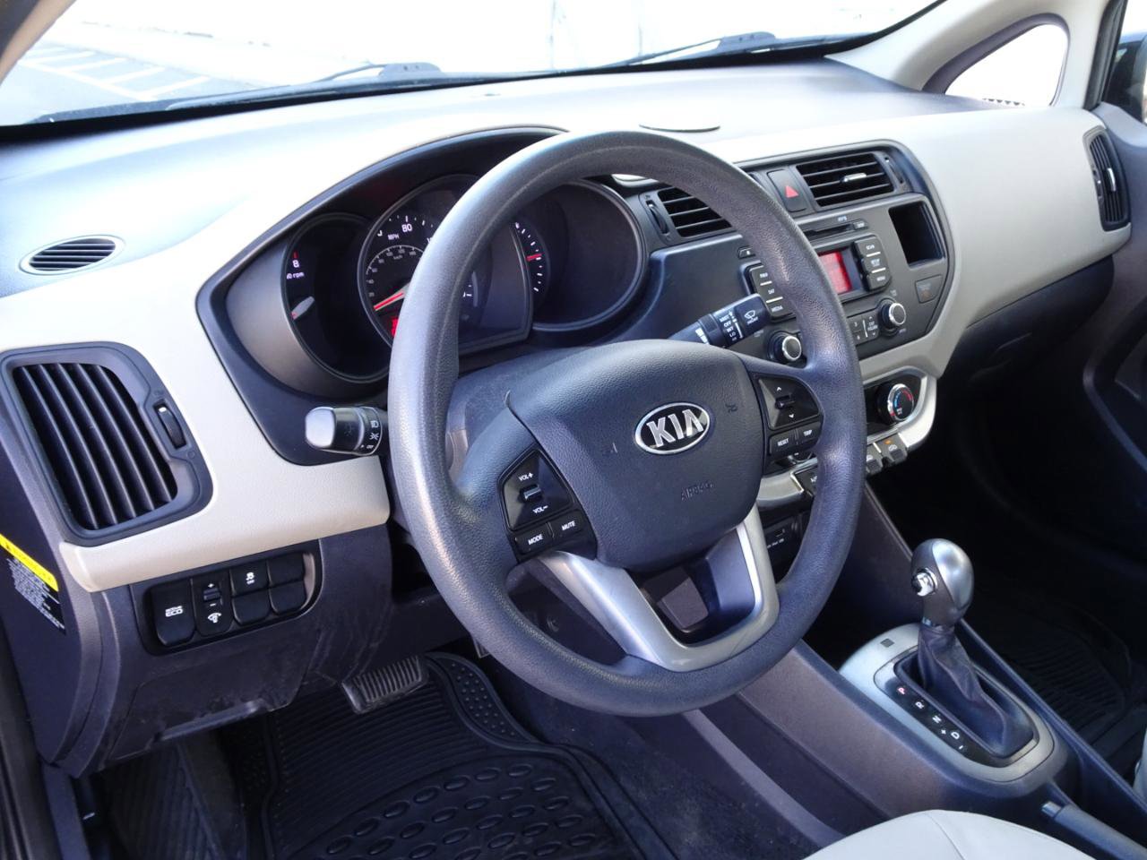 Used 2013 Kia Rio LX w/ PWR Pkg image 8