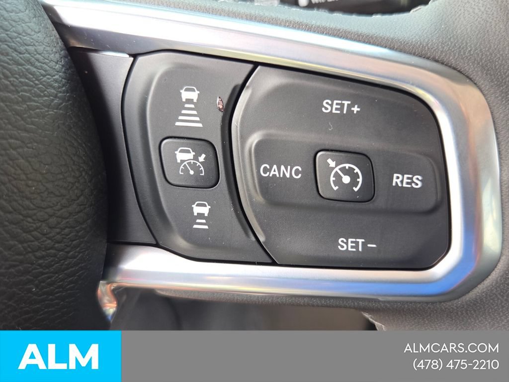 Used 2025 Jeep Wrangler Unlimited Sahara w/ Safety Group AWD/4WD image 25