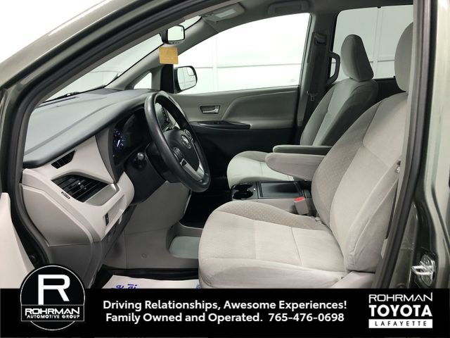 Used 2018 Toyota Sienna LE AWD/4WD image 11