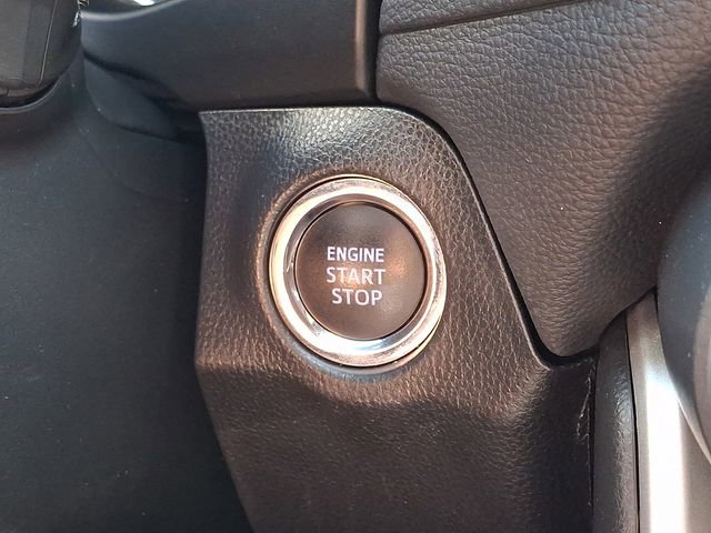 Certified 2020 Toyota RAV4 XLE w/ Convenience Package AWD/4WD image 24