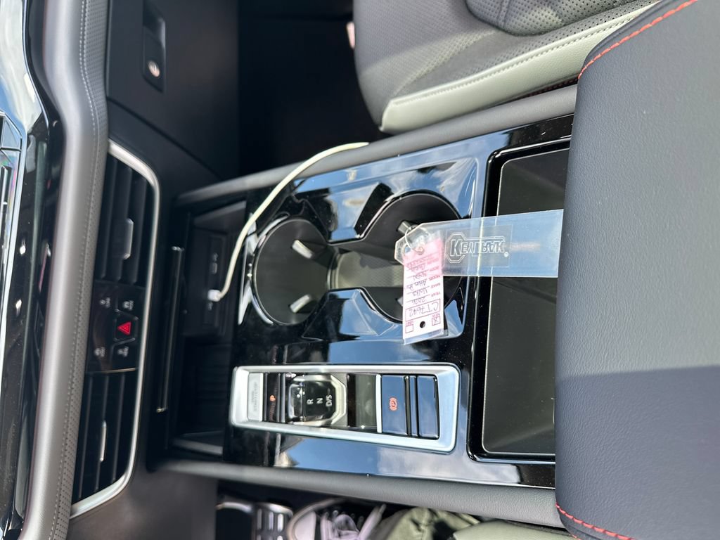New 2026 Volkswagen Atlas Peak Edition AWD/4WD image 17
