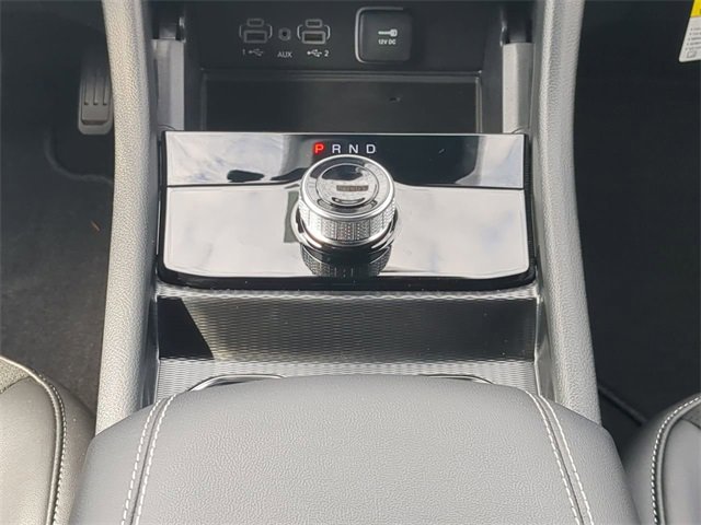 New 2025 Jeep Grand Cherokee Altitude image 18