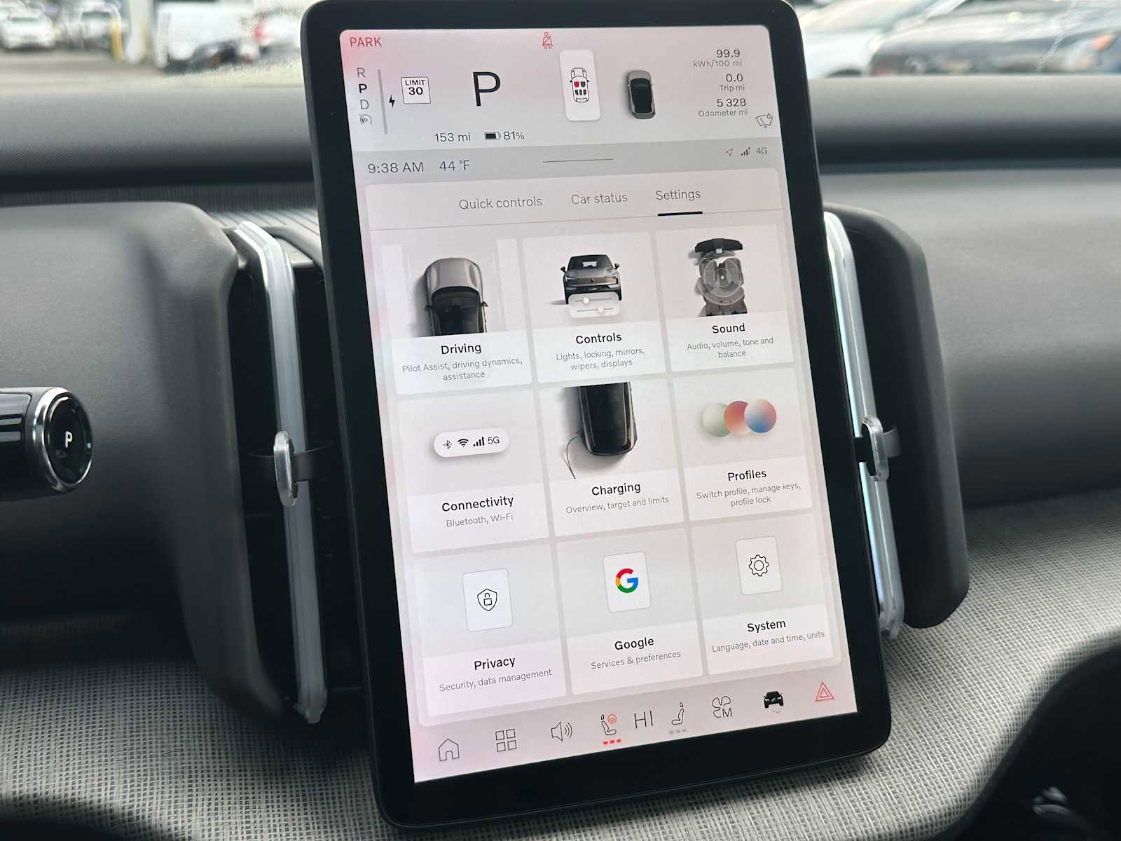 Used 2025 Volvo EX30 Ultra image 28