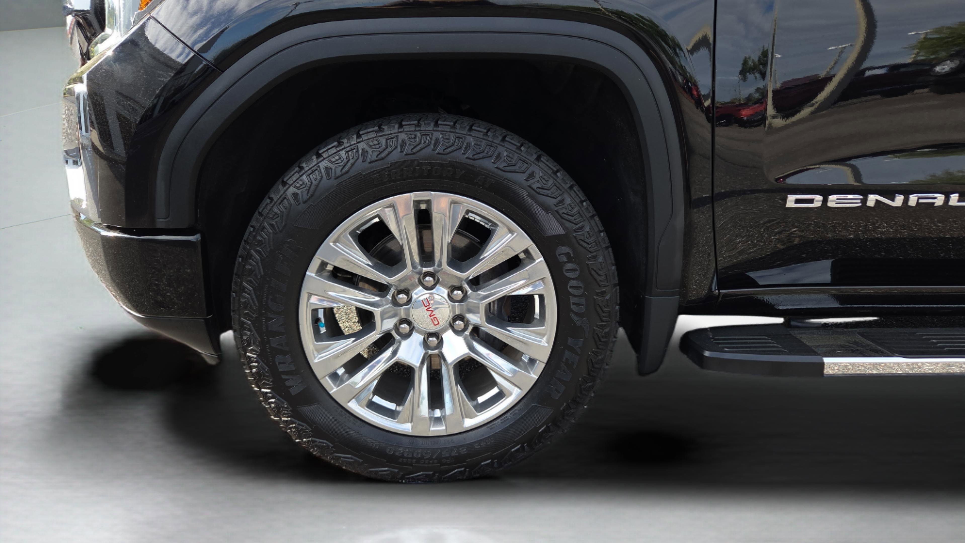 Used 2021 GMC Sierra 1500 Denali AWD/4WD image 9