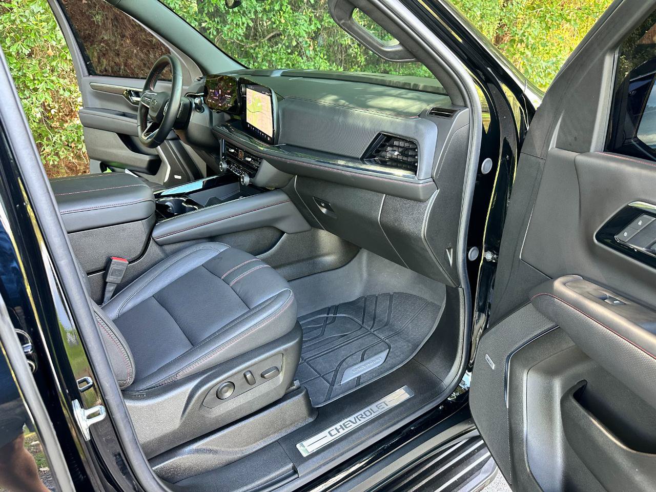 Used 2025 Chevrolet Tahoe RST w/ RST Capability Package AWD/4WD image 33
