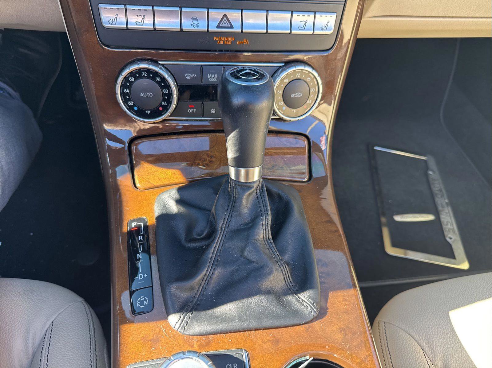 Used 2015 Mercedes-Benz SLK 250 w/ Premium Package image 22