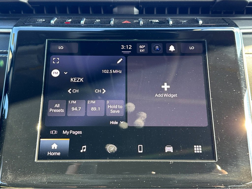 Used 2023 Jeep Grand Cherokee Laredo image 21