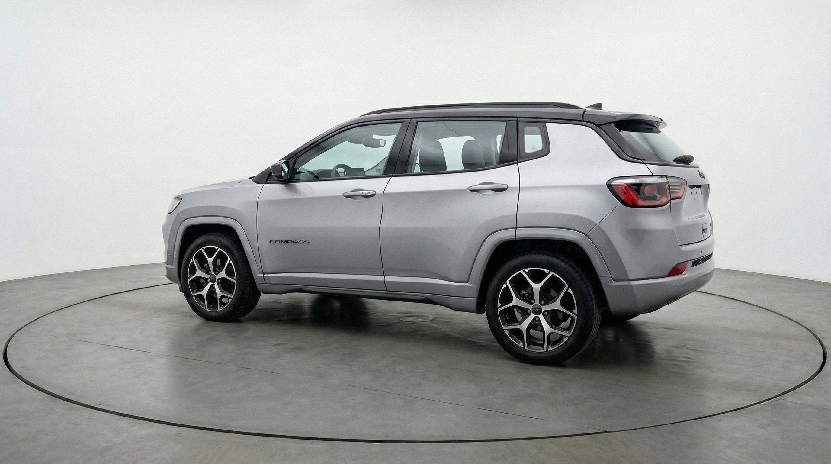 Used 2025 Jeep Compass Limited AWD/4WD image 6