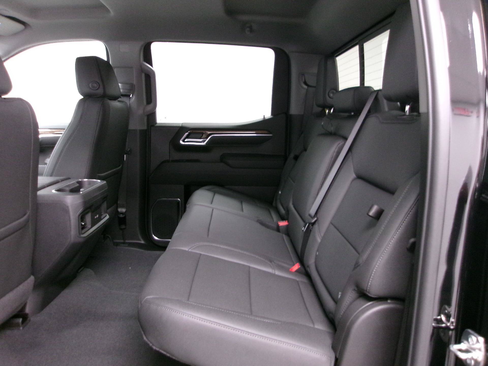 New 2026 Chevrolet Silverado 1500 LT Trail Boss w/ LT Trail Boss Premium Package AWD/4WD image 9