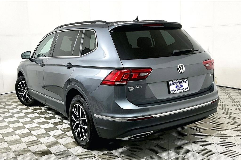 Used 2021 Volkswagen Tiguan SE w/ Panoramic Sunroof Package image 11