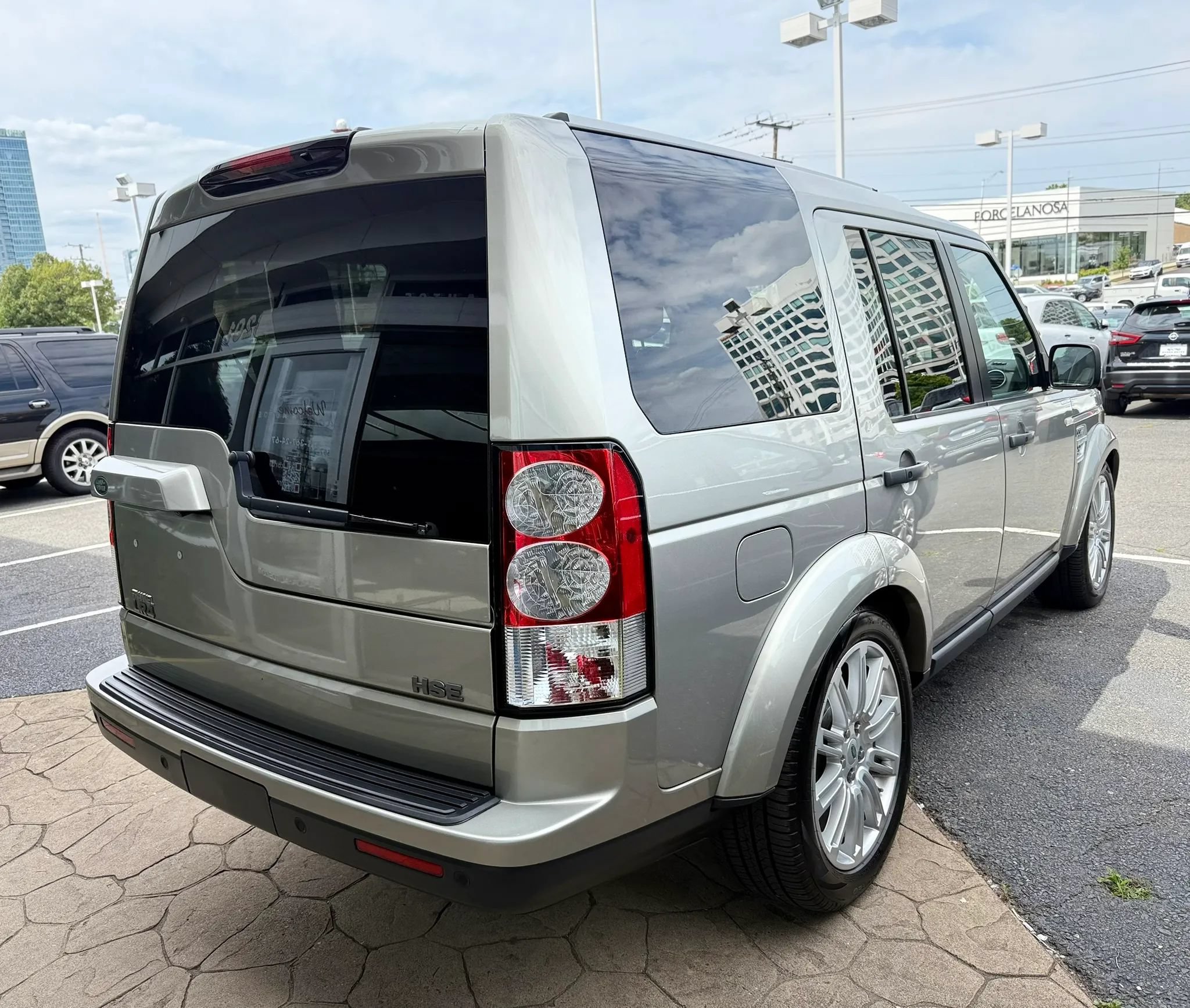 Used 2012 Land Rover LR4 HSE LUX AWD/4WD image 7
