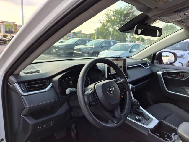 Certified 2025 Toyota RAV4 LE AWD/4WD image 9