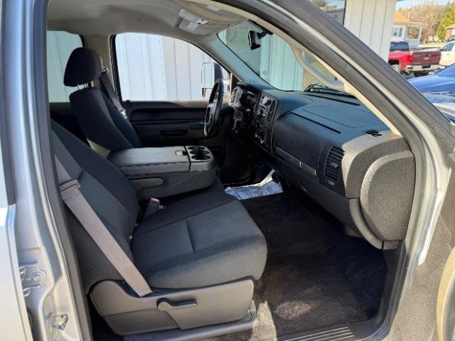 Used 2013 GMC Sierra 3500 SLE w/ SLE Preferred Package image 9