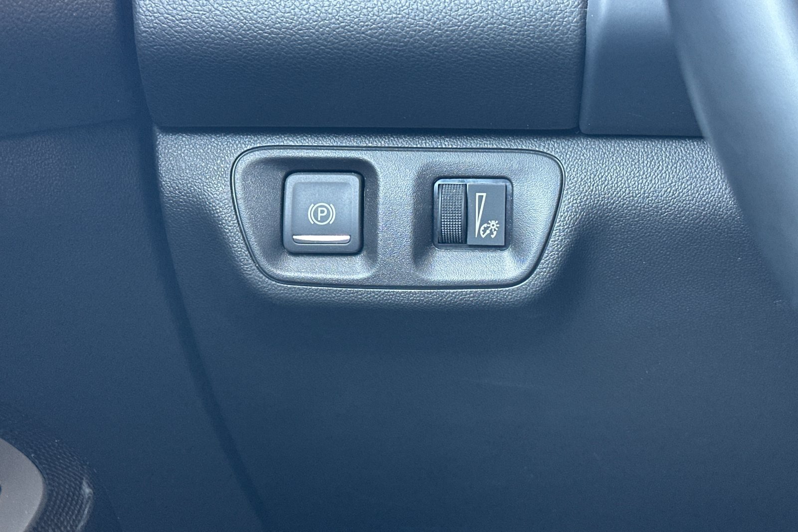 Certified 2023 GMC Acadia AT4 AWD/4WD image 38