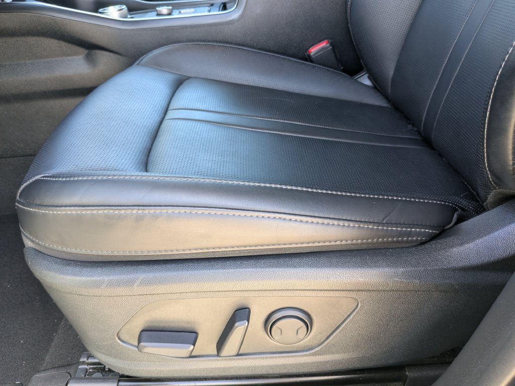 Certified 2025 Kia Sorento EX FWD image 23