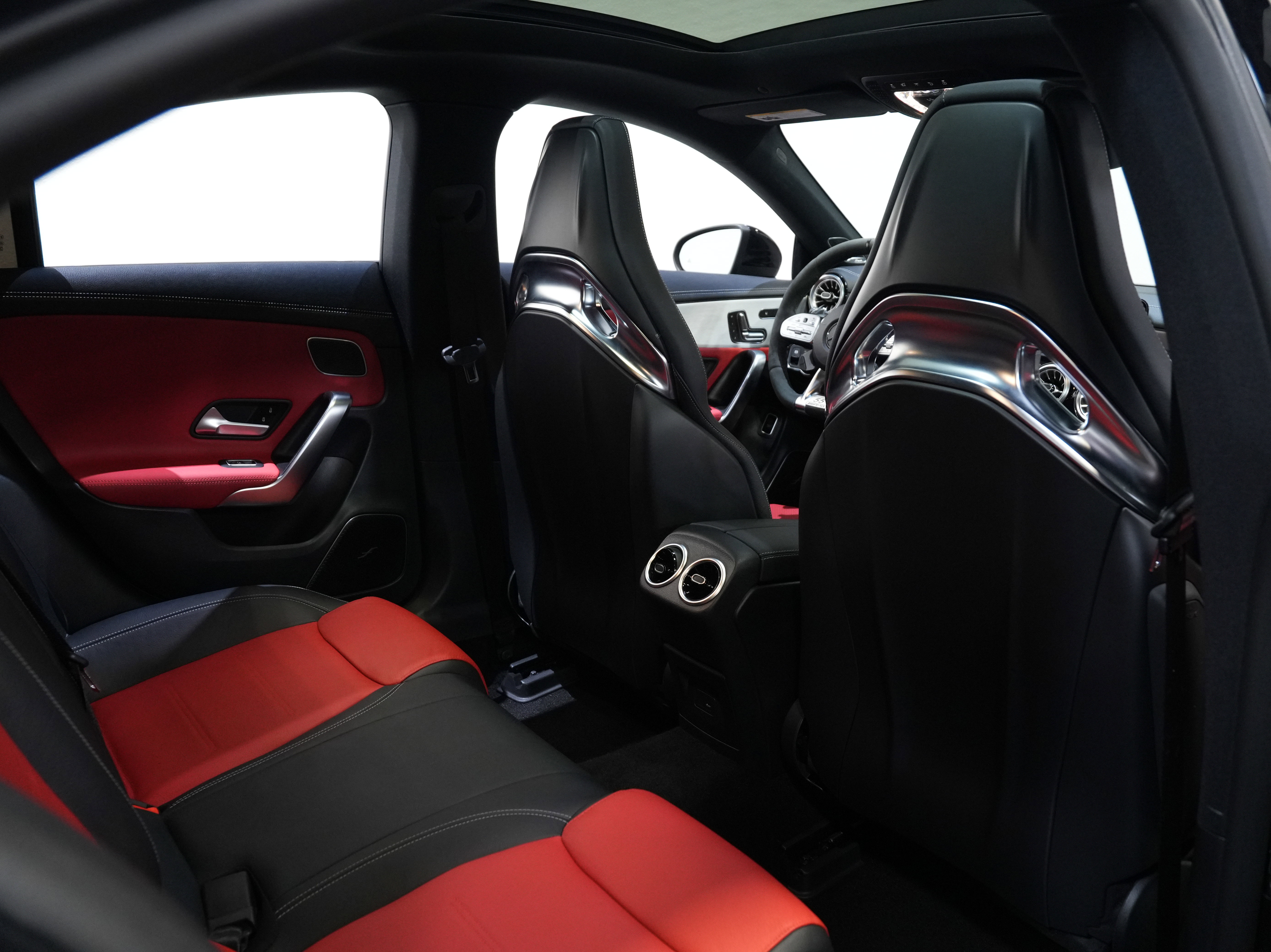 Used 2023 Mercedes-Benz CLA 45 AMG 4MATIC image 41